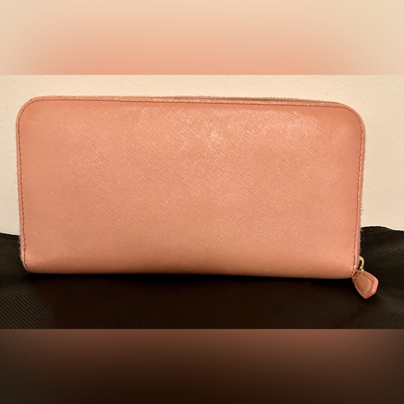 Prada Saffiano Fiocco Bow Zippy Long Wallet in the color Orchidea. With COA - Picture 9 of 15